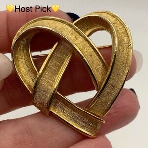 💛HP💛 Coro Pegasus Modernist Gold Tone Heart Brooch Brushed Textured Vintage